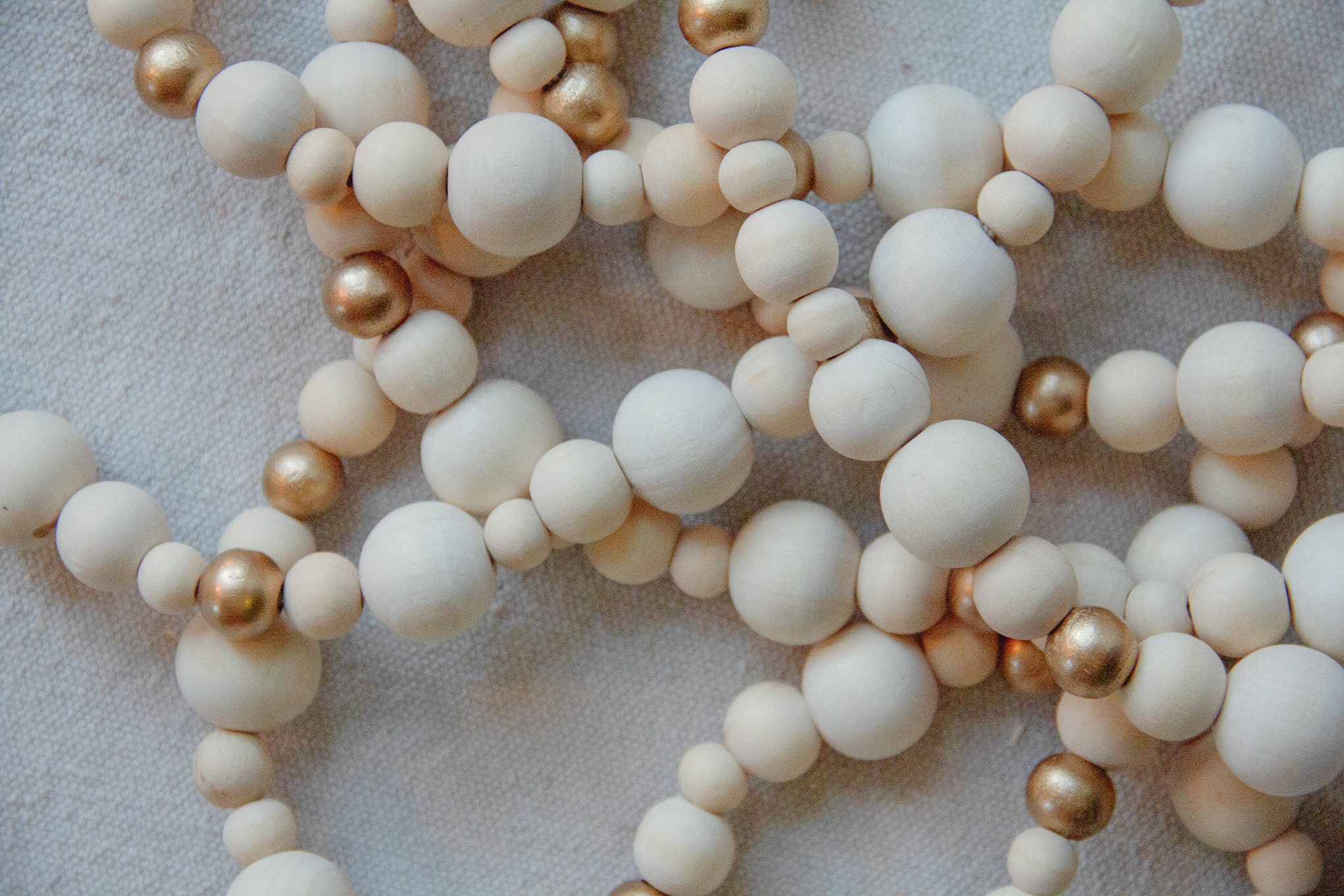 Wood Bead Garland, Xmas Wood Beads Decor Tassels, Natural Bead Garland —  CHIMIYA