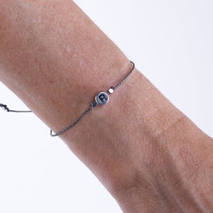 Pulsera inicial con cuerda de metal minimalista personalizada, Pulsera de amistad, Regalo para ella, él, Pulsera letra inicial hecha a mano