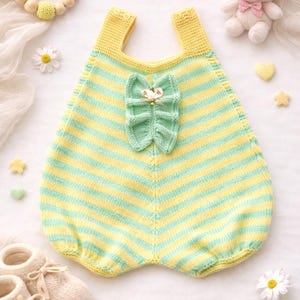 ベビーロンパースの編み図：心地よいニットの衣装（PDFダウンロード）