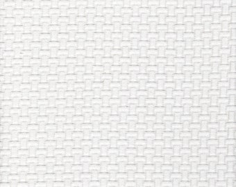 Round Tablecloth in Basketry Antique White Basket Weave Matelasse - Small Scale