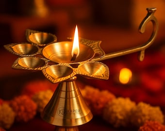Panch Mukhi Diya en laiton : lampe à huile traditionnelle pour Pooja