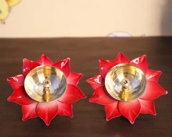 Ensemble diya fait main en argile rouge - lampes à huile Diwali traditionnelles, accent de décoration intérieure festive