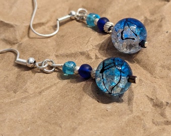 Pendientes colgantes con cuentas azules