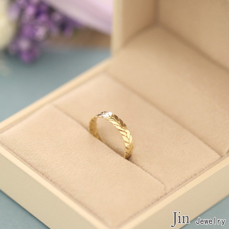 14k gold ring.