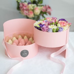 Double Layer ROUND Shaped Flower Gift Box #8025 (Flowers NOT Included) More Colors Available
