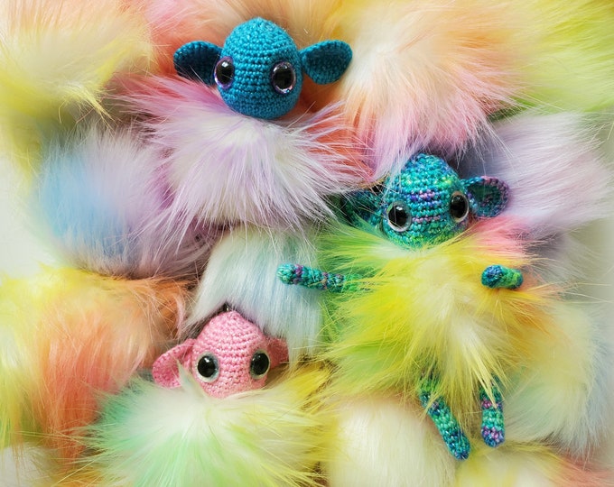 Pom Sprite crochet pattern, amigurumi, USA/English, bendable fantasy doll, elf, pompom, keychain, fantasysprites design