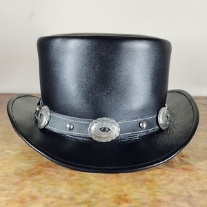 Klassieke leren hoge hoed heren & vrouwen | Zilveren Ovale Conchos | 100% Rundleer | Handgemaakte | Zwart Kleur | Lederen accessoires | Steampunk