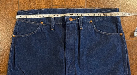 Vintage Wrangler jeans mens size 38x34 one pair - image 7