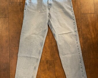 Vintage mens Levis 550 red tabs 36W 34L relaxed fit