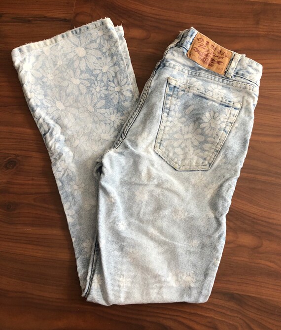 Vintage 90s Paris Blues daisy print jeans women’s