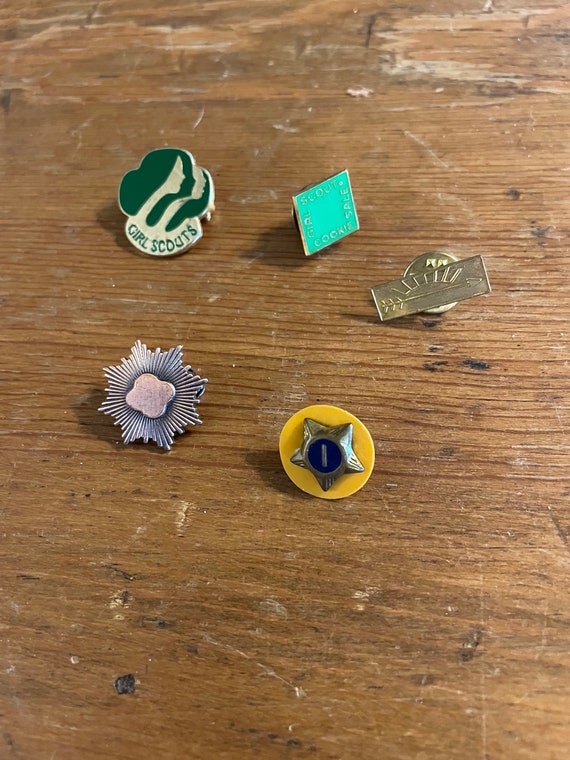 Vintage set of Girl Scout pins