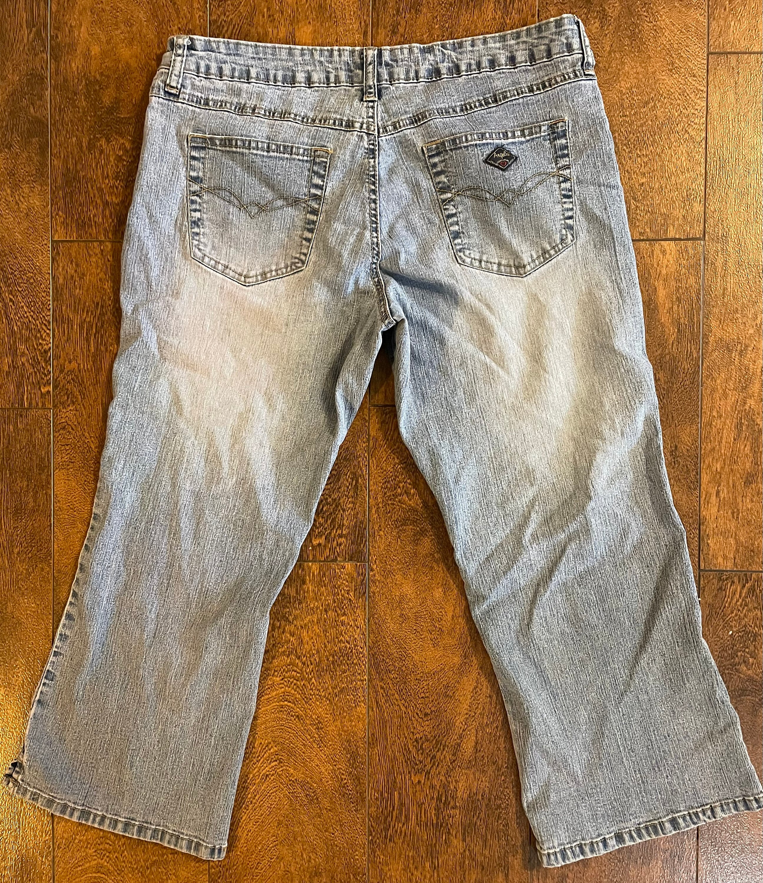 Embellished capri jeans sale