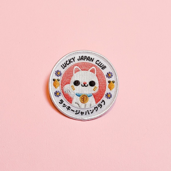 Lucky Japan Club Cat Embroidered Patch | Maneki Neko Japan | 7 x 7cm | Iron-on | Nina Spicy Illustration