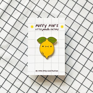 Puffy Lemon Pins | Accessory Lemon motif gold metal brooch | Nina Spicy illustration