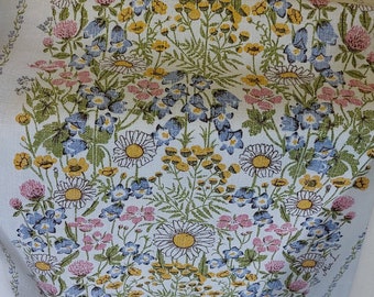 Swedish 70s - 80s medium large vintage tablecloth designed by Mia L , vintage table cover, kitchen tablecloth , Summer warming , (E1)