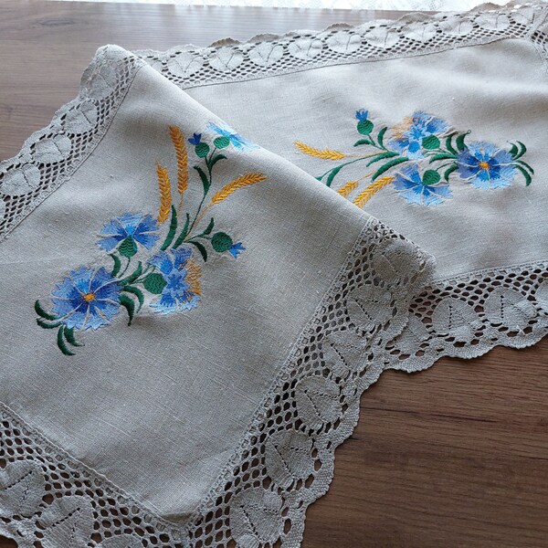 Short Table Runner Etsy