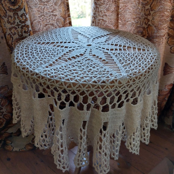 Tovaglia In Cotone Stile Country Americano – Fatta A Mano, Uncinetto, Traforata, Colore Beige A Quadri, Dimensioni 140x140 Cm, Per Tavolo Rotondo E Puntelli Fotografici