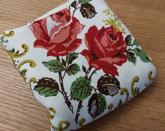 Vintage roses floral square tablecloth , vintage floral table cover, retro table cover , kitchen tablecloth , vintage textiles (E14)