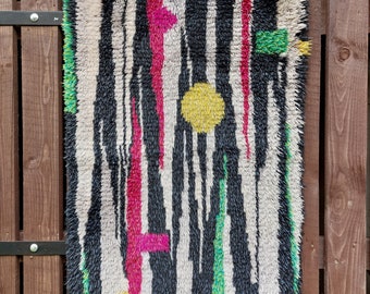 Jaren 60 - 70 ontworpen groot rya-tapijt, Scandinavisch handgemaakt wollen wandkleed, wandkleed, designdecor, accenttapijt, wandtapijt (-)