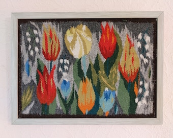 60- 70 Handwoven natural wool wall hanging, floral wool art , Swedish vintage tapestry , Scandinavian design (M8)