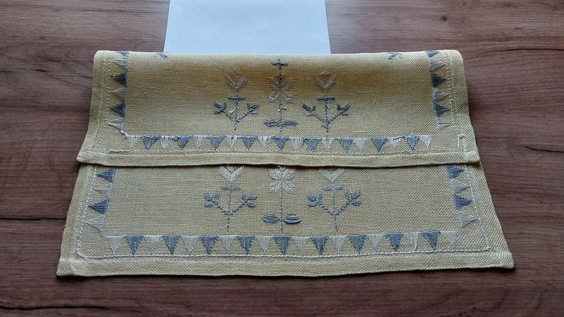 Hand Embroidered Scandinavian Vintage Table Mat , Table Decor , Hand ...