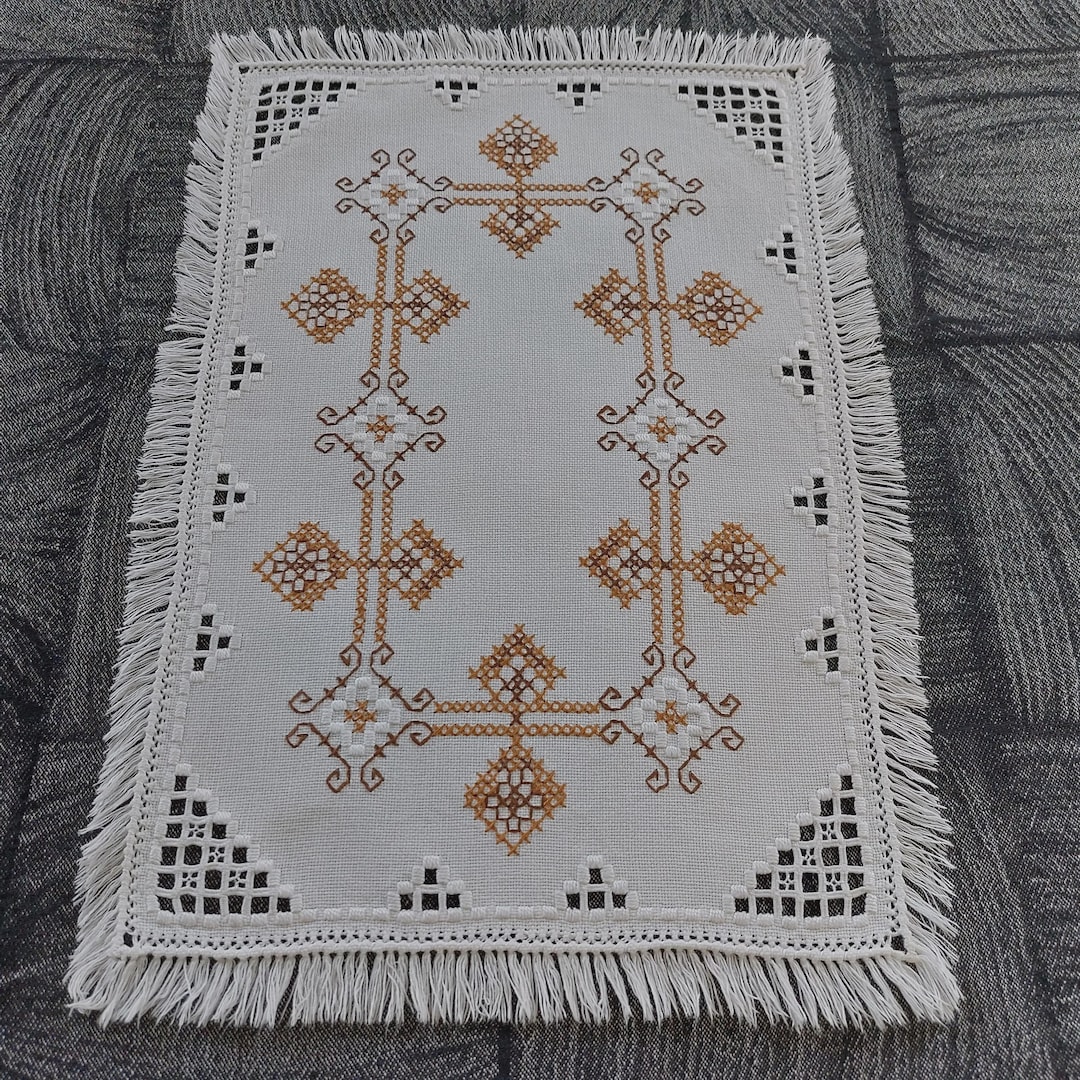 Vintage Hardanger Embroidered Qualitative Soft Cotton Table Topper ...