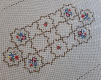 Vintage Handstickerei Floral Dekorative Tischdekoration Tischdecke Florale Tischdecke Florale Stickerei Tischaufbewahrung Tisch kommode Schal