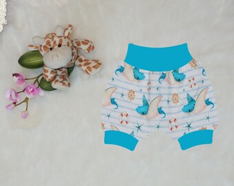 Capri- oder Kurze Pumphose, Sommerhose für Jungen Gr.52-110, mit Teufelsrochen und Maritimen Symbolen in Blau-Türkis + Bündchen (wählbar)