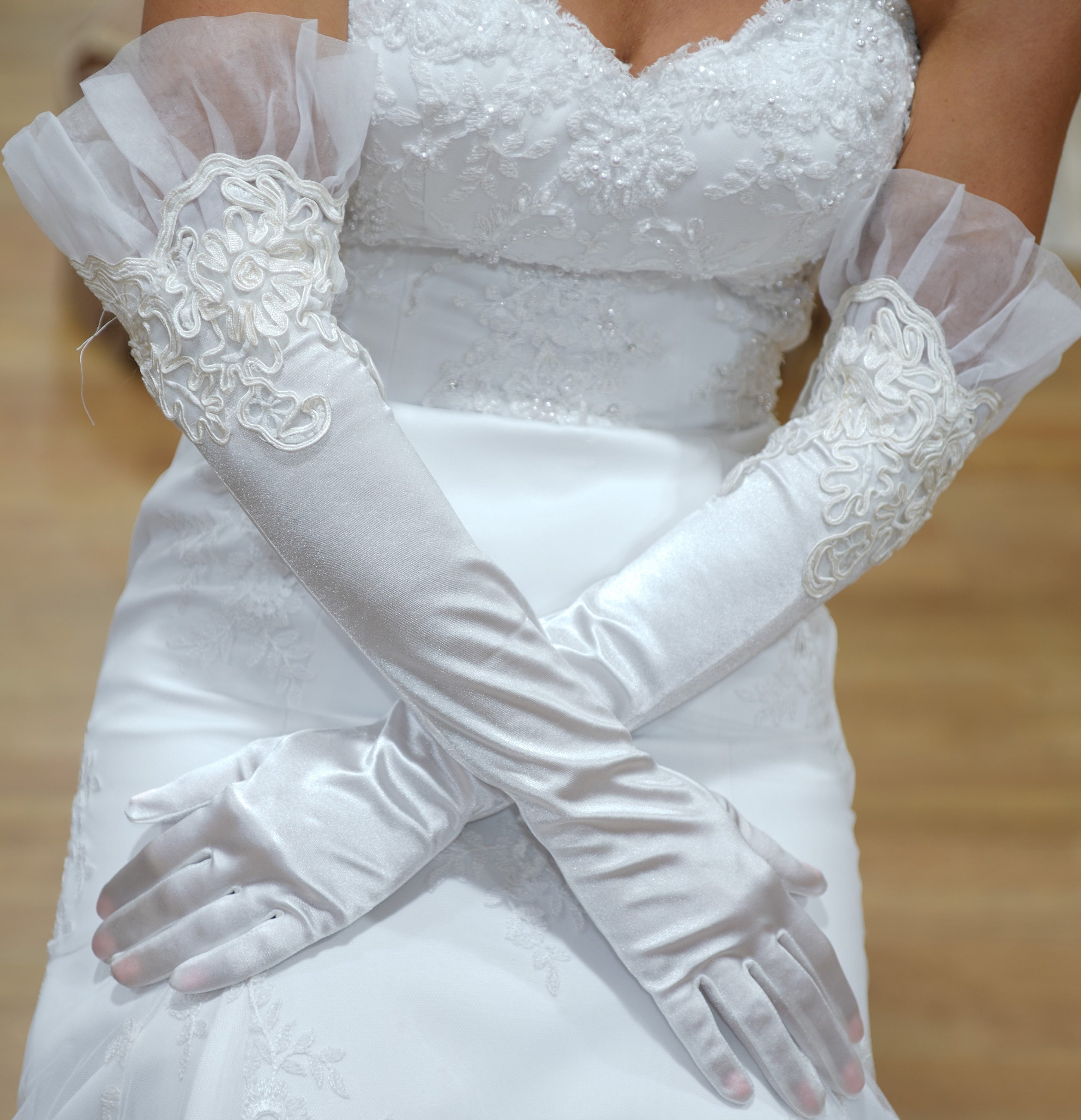 Women's Long Lace Gloves - Elbow Or Wrist Length, Full Finger, For Wedding, Evening Party, One Size