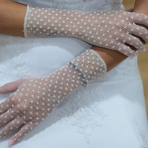 White Lace Wedding Gloves: Bridal Evening Party Accessory