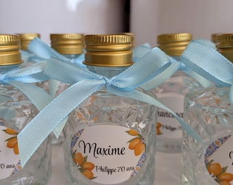 Platzkartenhalter in Form einer Schnapsflasche für Likör, Limoncello oder Rum – ideal als Gastgeschenk für Hochzeiten, Taufen oder Geburtstagsfeiern