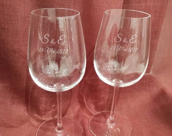 Personalized wine glass - wedding anniversary or baptism gift