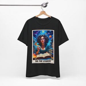 T-shirt unisexe Tarot drôle pour doctorants : cadeaux de remise des diplômes de doctorat pour lui 2024 Nouveauté académique drôle Doctorat