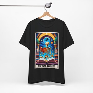 T-shirt unisexe Tarot drôle pour doctorants : cadeaux de remise des diplômes de doctorat pour lui 2024 Nouveauté académique drôle Doctorat