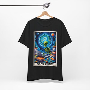T-shirt unisexe Tarot drôle pour doctorants : cadeaux de remise des diplômes de doctorat pour lui 2024 Nouveauté académique drôle Doctorat