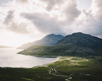 Camasunary Bay, île de Skye, Écosse au coucher du soleil. Tirage photographique