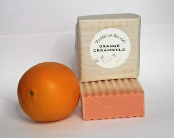 ORANGE CREAMSICLE - savon en barre - fait main - savon- savon orange - 2 tailles : 1 oz et 5 oz - Beurre de karité - lait de chèvre - orange - cadeau - frite écologique