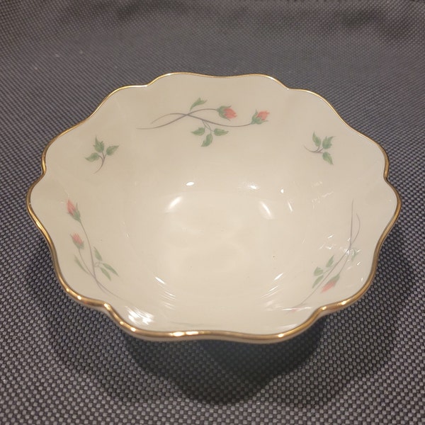 Lenox Rose Manor Scalloped Jewelry Dish with Gold Trim