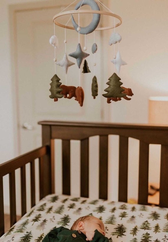Forest mobile Bear mobile Baby boy nursery mobile Bear crib mobile Nature mobile Camp baby mobile Felt grizzly mobile Mountain mobile