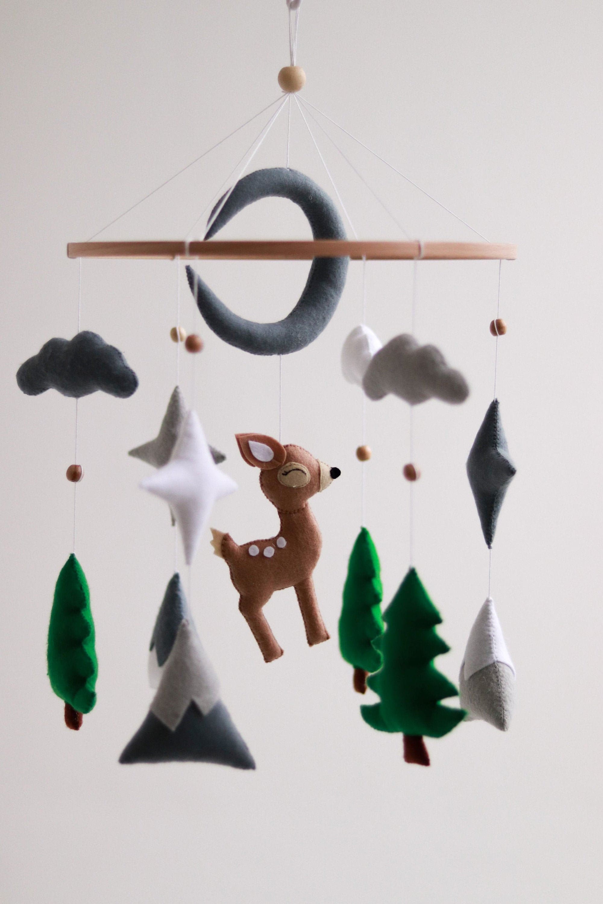 Deer mobile, Nature nursery mobile, Baby boy nursery decor, Felt mobi…