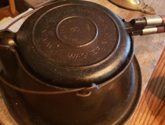 vintage wagner cast iron waffle maker
