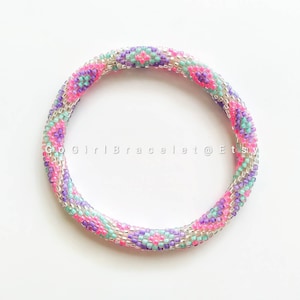 Kaleidoscope/Girl&#39;s Room- Nepal Style Custom-Made Personalized Beaded Crochet Bracelet Bangle