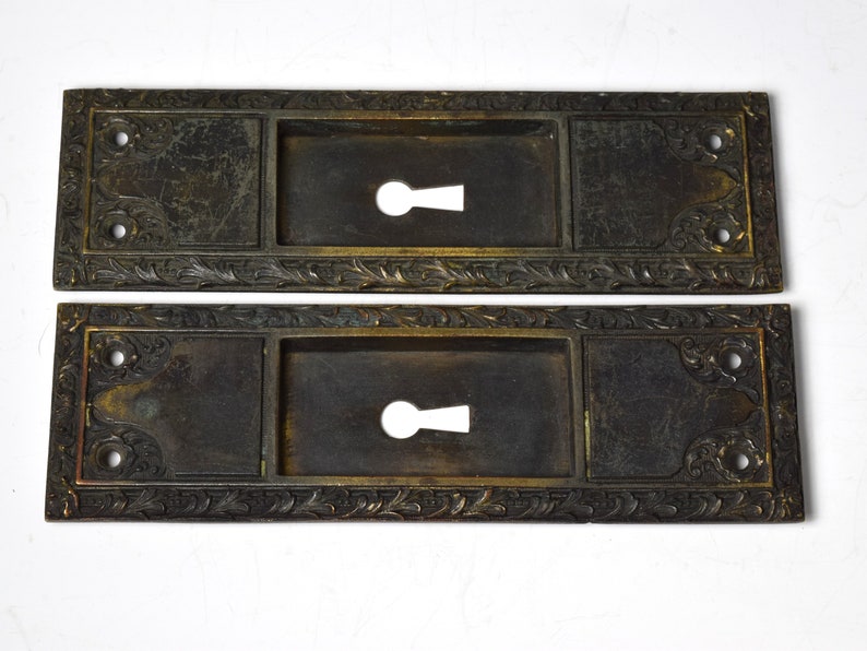 Pair Keyed Cast Bronze Late 1800s Early 1900s Pocket Door Plates With Natural Patina & Leafy Details image 2