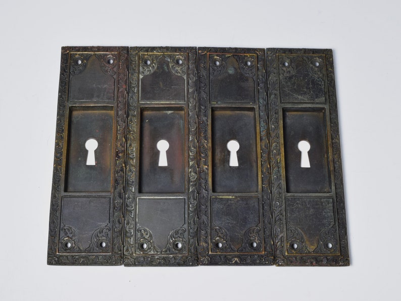 Pair Keyed Cast Bronze Late 1800s Early 1900s Pocket Door Plates With Natural Patina & Leafy Details image 8