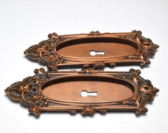 Pair Antique Yale & Towne "Largo" Cast Bronze Flush Pocket Door Pulls Circa 1910 In Excellent Condition