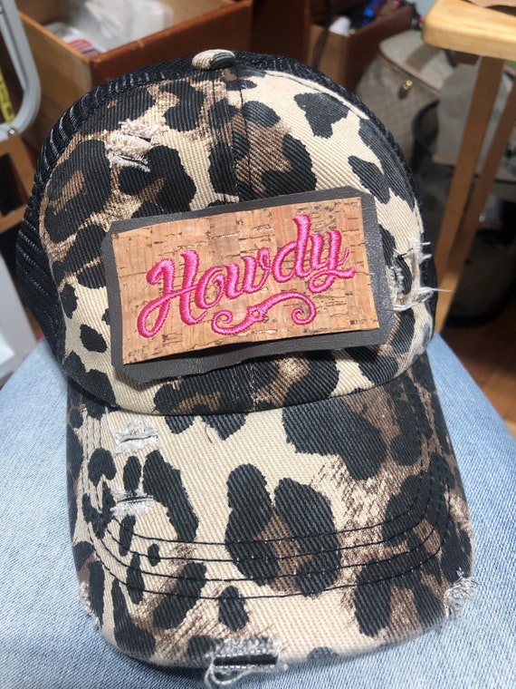 Leopard Trucker Hat  display picture 3