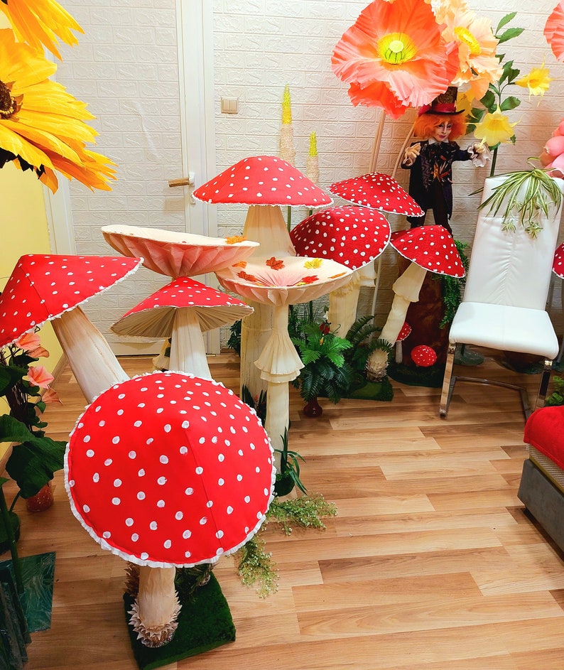 Alice in wonderland prop, lot of 6 cluster Fly Agaris mushrooms, Alice in Wonderland party photo prop giant, Mad Hatter photo backdrop props image 7