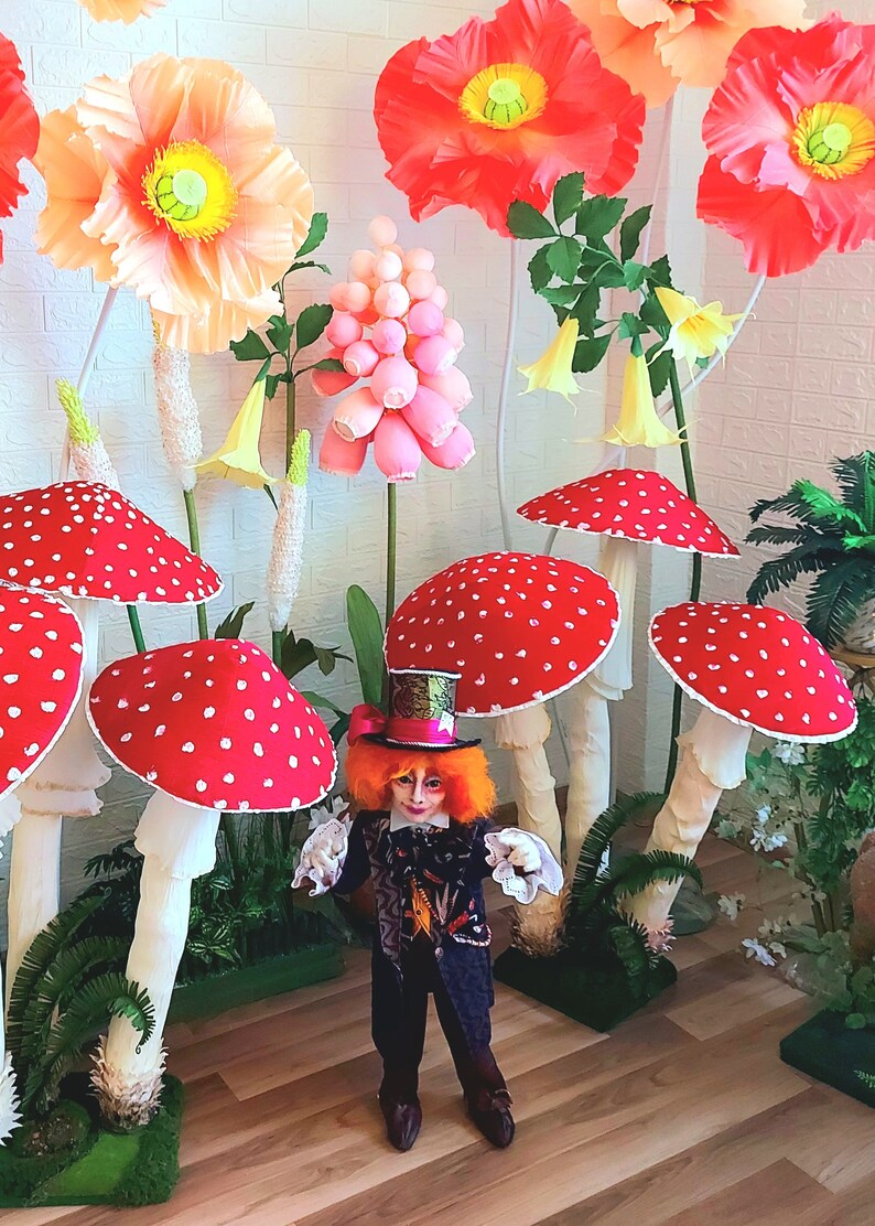 Alice in wonderland prop, lot of 6 cluster Fly Agaris mushrooms, Alice in Wonderland party photo prop giant, Mad Hatter photo backdrop props image 4