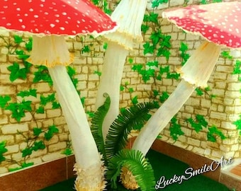 XL mushrooms trio, Alice in  Wonderland, Enchanted forest party, kids party trio toadstool, Visual merchandising