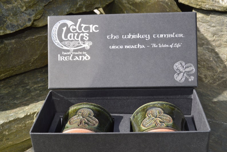 Juego de cajas de vasos de whisky de cerámica celta irlandesa Verde